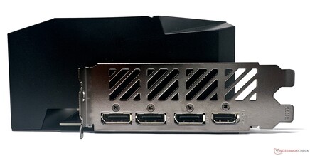 Aorus GeForce RTX 4070 Ti Master - Porty: 3x DisplayPort 1.4a-out, 1x HDMI 2.1-out
