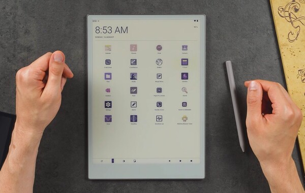System Android umożliwia użytkownikom instalowanie aplikacji innych producentów służących do czytania i rozrywki na urządzeniu reMarkable Paper Pro.
