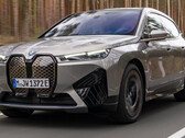 Przyszli nabywcy BMW EV nie będą musieli płacić abonamentu, aby włączyć preinstalowany sprzęt. (Źródło zdjęcia: BMW)