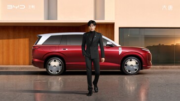 Pełnowymiarowy SUV marki Great Tang.