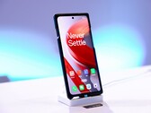 OnePlus 12 zostanie uruchomiony z niesamowicie jasnym ekranem (zdjęcie za pośrednictwem Ice Universe on X)