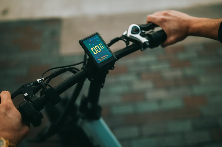 Rower elektryczny PVY Z20 PLUS ma kolorowy wyświetlacz LCD. (Źródło obrazu: PVY ebike)