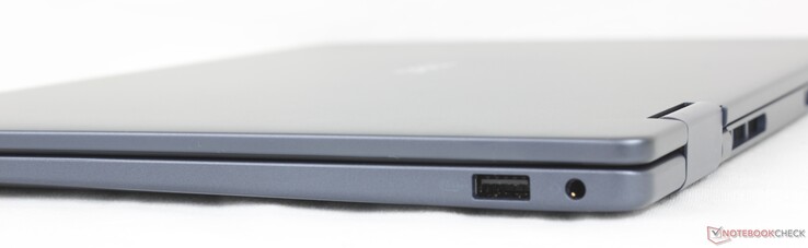 Z prawej strony: USB-A 3.2 Gen. 1, zestaw słuchawkowy 3,5 mm