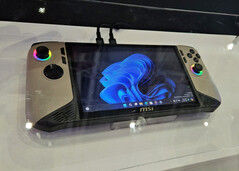 Claw 8 AI+ będzie zawierał wiele zmian w stosunku do oryginalnego Claw. (Źródło obrazu: RetroHandhelds)