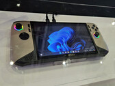 Claw 8 AI+ będzie zawierał wiele zmian w stosunku do oryginalnego Claw. (Źródło obrazu: RetroHandhelds)