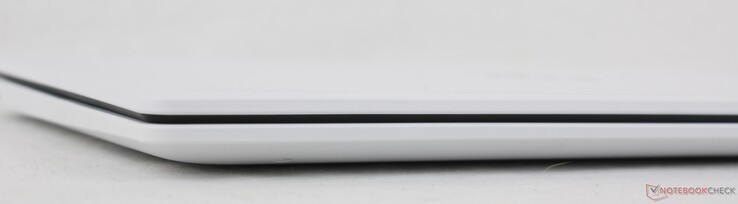 Przód: Brak portów