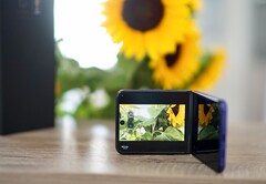 Bateria w modelu Razr 70 Ultra musi zmieścić się w niewielkiej przestrzeni, ale mimo to zapewnia przyzwoity czas pracy.