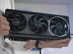 Gratulacje! To dziecięca karta graficzna Blackwell. (Źródło zdjęcia: Asus)