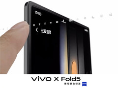 Vivo mocno opiera się na ekosystemie Apple z X Fold5. (Źródło zdjęcia: Vivo)
