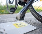 Bezprzewodowa ładowarka do rowerów elektrycznych Compact Tiler (na zdjęciu) została zaprezentowana na targach Eurobike 2025. (Źródło zdjęcia: Tiler)