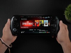 Ręczny komputer do gier GPD Win 5 z systemem SteamOS, wyświetlający na ekranie grę Marvel's Spider-Man 2 i inne najnowsze gry. (Źródło obrazu: ETA Prime via YouTube)