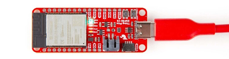 Dostępna jest również dioda LED RGB z możliwością ustawienia adresu