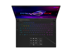 Gładzik ASUS ROG Strix SCAR 16 podwaja się jako klawiatura numeryczna. (Źródło: ASUS)