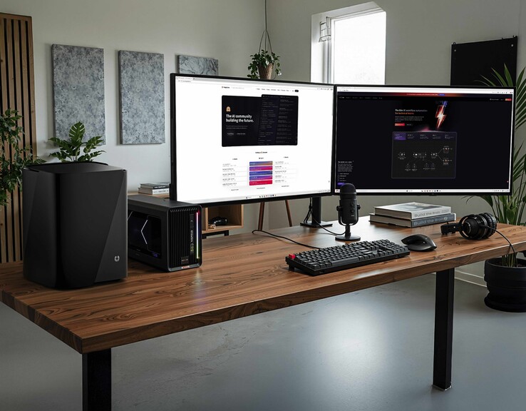 UnifyDrive UC450 Pro NAS obsługuje Thunderbolt 4, umożliwiając szybką konfigurację eGPU. (Źródło zdjęcia: UnifyDrive)