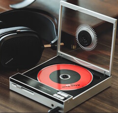 Przenośny odtwarzacz CD Shanling EC Zero AKM jest wyposażony w transmisję Bluetooth, funkcję zgrywania płyt CD i przetwornik cyfrowo-analogowy USB. (Źródło obrazu: Shanling)