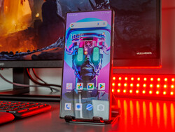 Recenzja: Nubia RedMagic 9 Pro. Urządzenie do recenzji zostało uprzejmie dostarczone przez firmę Nubia.  (Zdjęcie: Daniel Schmidt)