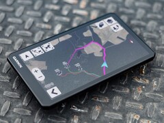 Garmin DriveTrack 72 (na zdjęciu) jest już dostępny na całym świecie. (Źródło zdjęcia: Garmin)