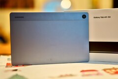 Samsung Galaxy Tab A11+ 5G nie ma największej baterii, ale nadal nadaje się do codziennego użytku. (Źródło obrazu: Notebookcheck)