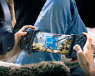 Rozwój Winlatora został wznowiony po krótkiej przerwie. Na zdjęciu: edytowane zdjęcie mobilnego kontrolera Razer Kishi. (Źródło zdjęcia: Razer i Winlator)