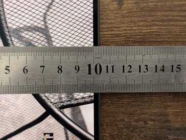 InfinityEdge jest teraz jeszcze cieńszy i ma o 33 procent niższe zużycie energii OLED