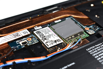 ThinkPad X13s: Dysk SSD M.2 2242 i moduł WWAN