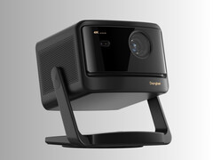 Projektor Dangbei DBOX02 Pro 4K na statywie gimbalowym (źródło obrazu: Dangbei PR)