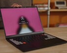 Laptop Framework 13 Pro charakteryzuje się wyjątkową żywotnością baterii.