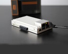 Das ZimaBoard 2 mit dem ZimaBoard 1 im Hintergrund. (Źródło zdjęcia: IceWhale)