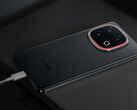 nadchodzący flagowiec iQOO może mieć baterię o pojemności 7000 mAh. Na zdjęciu: iQOO 13. (Źródło zdjęcia: iQOO)