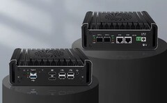 Mini-komputer Topton X4H-XL może pochwalić się dwoma 10-gigabitowymi portami optycznymi SFP+. (Źródło obrazu: Liliputing)