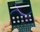 Titan 2 to urządzenie przypominające wyglądem BlackBerry, które można już kupić na Kickstarterze (źródło zdjęcia: Unihertz)