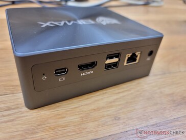 Tył: Przycisk Reset, mini DisplayPort 1.4 (do 4K 60 Hz), HDMI 1.4, 2x USB-A, Gigabit RJ-45, zasilacz AC