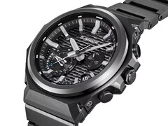 W nadchodzącej serii zegarków G-Steel firmy Casio metalowe bransoletki zostaną zastąpione lżejszymi paskami gumowymi. (Na zdjęciu: GSTB1000BD-1A)