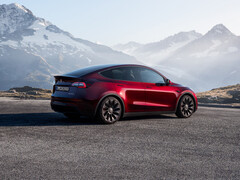 Do 20.000 dolarów tańsze Tesla Model Y jest najwyraźniej sprzedaje jak hotcakes w USA (Image: Tesla)