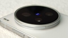 Ciągły zoom jest najwyraźniej również na liście rzeczy do zrobienia przy opracowywaniu Vivo X300 Ultra. (Zdjęcie: Weibo)