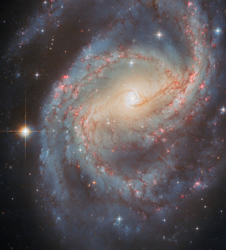 Najnowsze zdjęcie NGC 6951 z Hubble'a (źródło zdjęcia: ESA/Hubble, NASA, L. C. Ho, G. Brammer, A. Filippenko, and C. Kilpatrick)