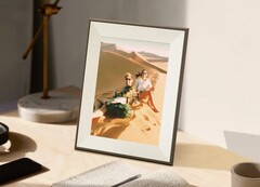 Aura Ink wykorzystuje panel e-ink do cyfrowego wyświetlania zdjęć (źródło zdjęcia: Aura Frames)