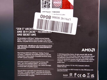 Zdjęcie przedstawiające tył pudełka otrzymanego przez autora Hardware Busters. (Źródło zdjęcia: Hardware Busters)
