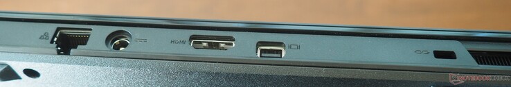 Tył: RJ45-LAN, zasilanie, HDMI, Mini-DisplayPort 1.4, Kensington Lock