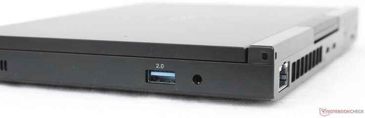 Po prawej stronie: USB-A 2.0, zestaw słuchawkowy 3,5 mmPo prawej stronie: USB-A 2.0, zestaw słuchawkowy 3,5 mm