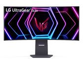 UltraGear OLED 39GS95QE ma skromną krzywiznę 800R. (Źródło obrazu: LG)