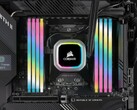 Pamięć Corsair Vengeance RGB Pro SL DDR4 pokazana na płycie głównej (źródło zdjęcia: Corsair)