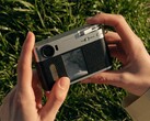 Fujifilm X half jest podobno prawdziwym hitem wśród konsumentów. (Źródło zdjęcia: Fujifilm)