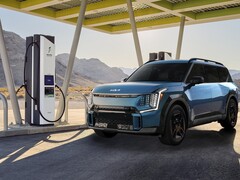 Kia EV9 będzie dostępna w USA z bezpłatnym ładowaniem o mocy 1 000 kWh. (Źródło zdjęcia: Kia)