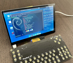Pocket Z wykorzystuje między innymi Raspberry Pi Zero 2 W. (Źródło obrazu: Hackaday)