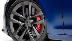 Automatyczny system hamowania awaryjnego może pojawić się we wszystkich nowych pojazdach (zdjęcie: Tesla)