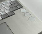 Laptop Campus DIY z mechaniczną klawiaturą i konfigurowalnymi pokrętłami