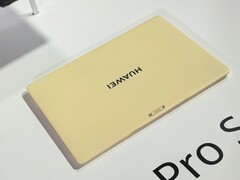 Urządzenie Huawei Matepad Pro S w żółtej kolorystyce