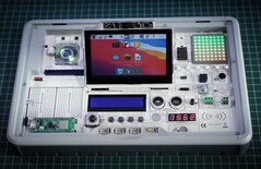 Nowa platforma CrowPi 3 jest zasilana przez Raspberry Pi 5 (źródło obrazu: Elecrow)