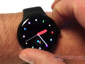 Pixel Watch i Pixel Watch 2 powinny mieć ten sam ogólny wygląd, jak na zdjęciu. (Źródło obrazu: Notebookcheck)